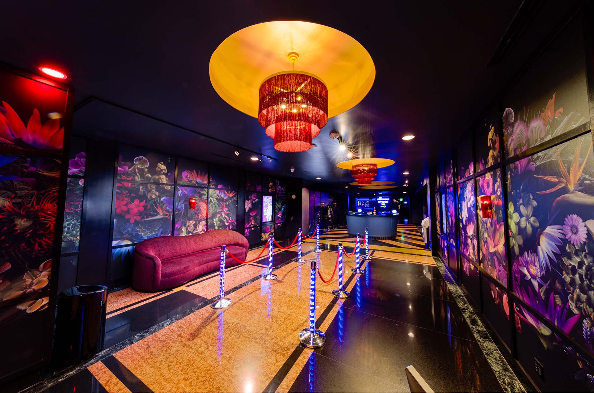 Sapphire Skyline Premium Suite — photo 15 of 60